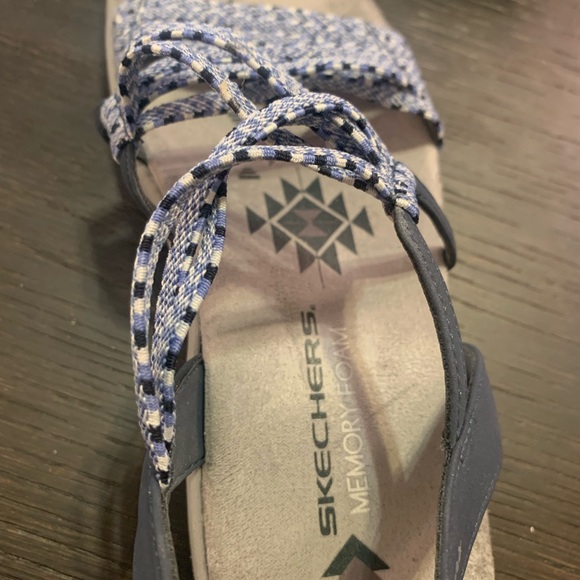 Blue Skechers slip on sandals. Memory Foam size 7. - Picture 4 of 6